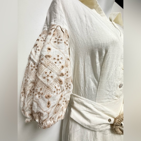 Solitaire Cream Long Sleeve Dress with Floral Details - Picture 4 of 10